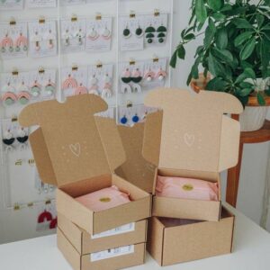 Hộp Carton nắp gài