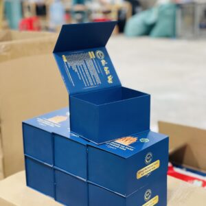 In Hộp cứng nam châm đông trùng hạ thảo